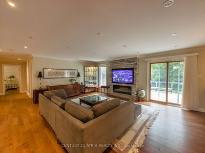2 Norwich Dr, Markham - Raymerville image-0-4