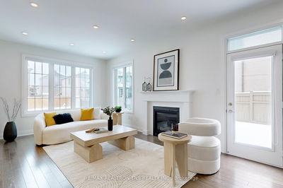 10 Mary Roman Ave, Markham - Victoria Square image-0-4