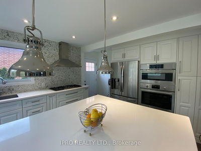 324 Airdrie Dr, Vaughan - East Woodbridge image-0-3