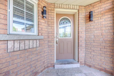 69 Sandham Cres, Markham - Middlefield image-0-4