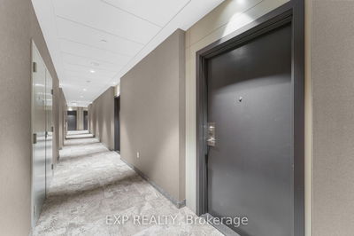 Unit 1120 — 10 Honeycrisp Cres, Vaughan - Vaughan Corporate Centre image-0-2