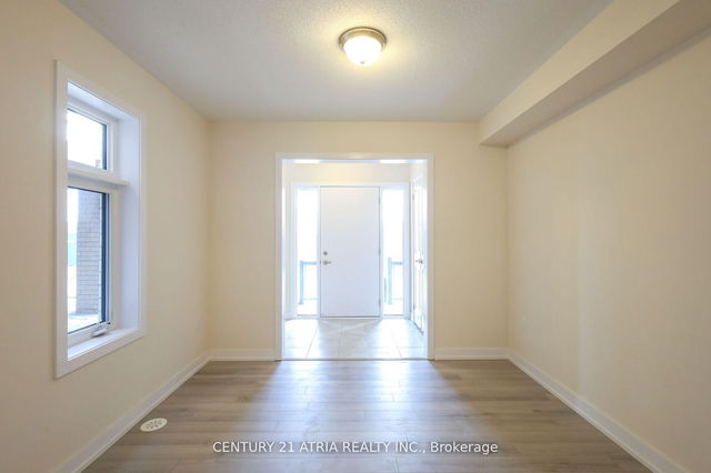 20 Dandara Gate