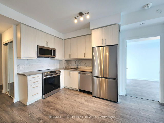 1407 - 95 Oneida Crescent