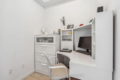 Unit 3211 — 7895 Jane St, Vaughan - Concord image-0-3