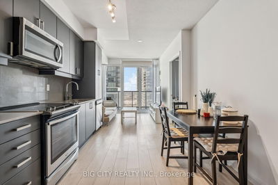 Unit 3211 — 7895 Jane St, Vaughan - Concord image-0-4