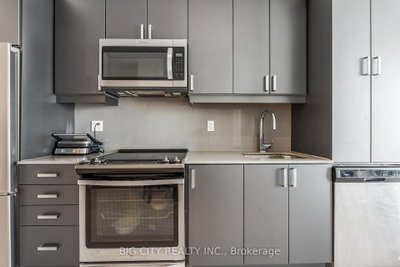Unit 3211 — 7895 Jane Street — photo 6