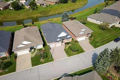 72 McDermott Tr, Whitchurch-Stouffville - Ballantrae image-0-3