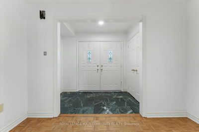 207 Burns Blvd, King - King City image-0-4