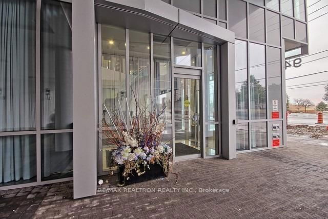 522 - 9471 Yonge Street