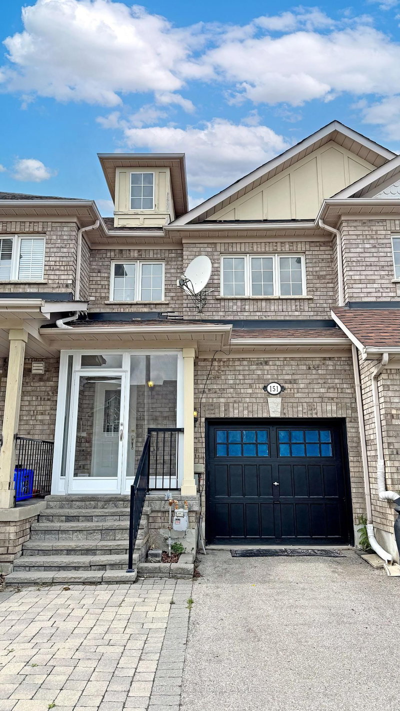 151 Amulet Cres, Richmond Hill, L4S 2T5 | Image 2