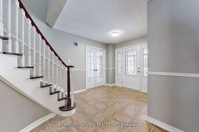 883 Leslie Valley Drive