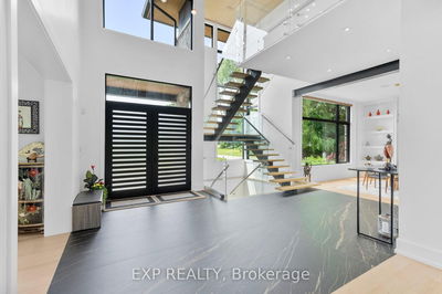 8 Cachet Pkwy, Markham - Devil's Elbow image-0-2