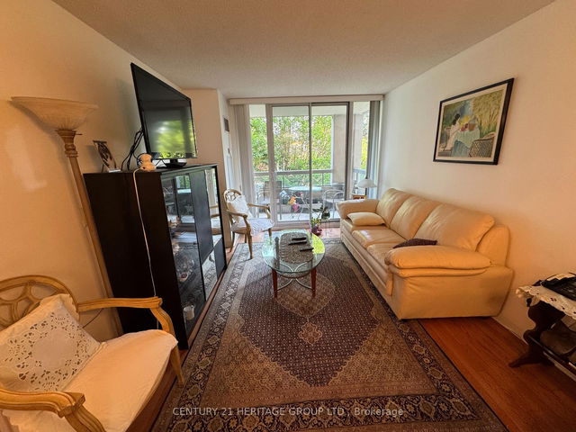211 - 19 Northern Heights Drive