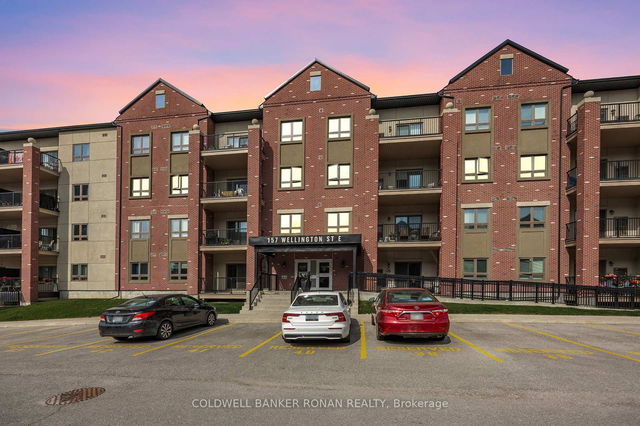 210 - 157 Wellington Street E
