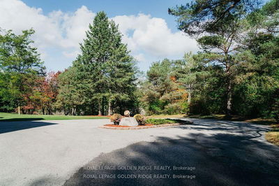 8 Greenvalley Circ, Whitchurch-Stouffville - Rural Whitchurch-Stouffville image-0-2