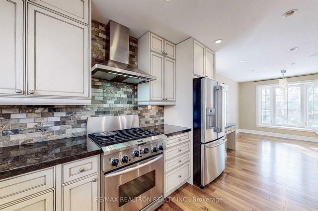 2 Callahan Road