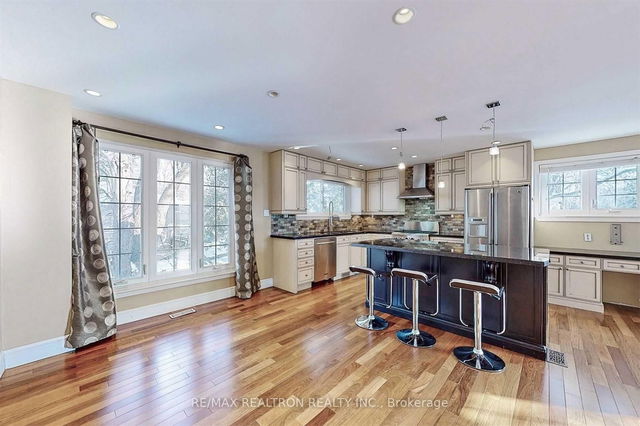2 Callahan Road