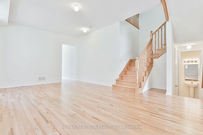 168 Wesmina Ave, Whitchurch-Stouffville - Stouffville image-0-2