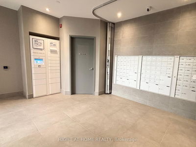 Unit 407 — 5917 Main St, Whitchurch-Stouffville - Stouffville image-0-4
