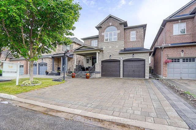 70 Reginald Lamb Crescent