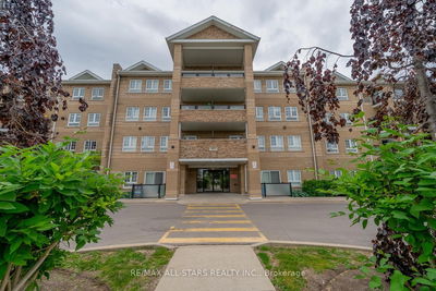 Unit 208 — 481 Rupert Ave, Whitchurch-Stouffville - Stouffville image-0-2