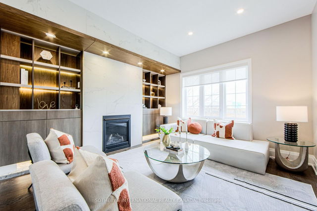 21 Sir Frederick Banting Way