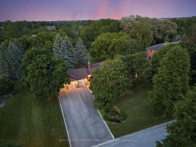 21 Rolling Court