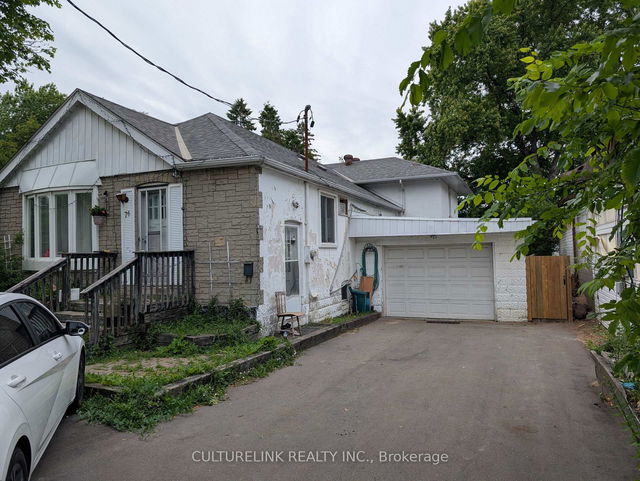 74 Steeles Avenue E