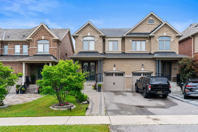 709 Yarfield Crescent
