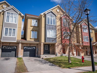 175 Gail Parks Cres, Newmarket - Woodland Hill