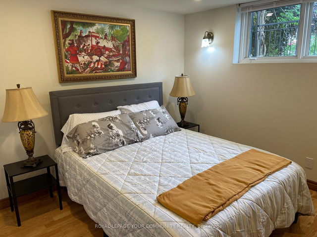 Furnished unit - 80 Trayborn Drive