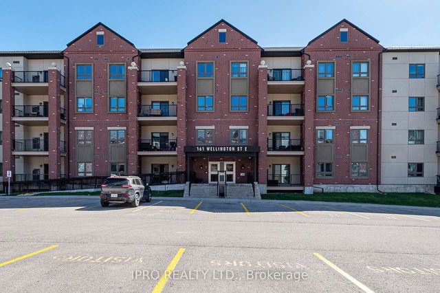 107 - 161 Wellington Street E