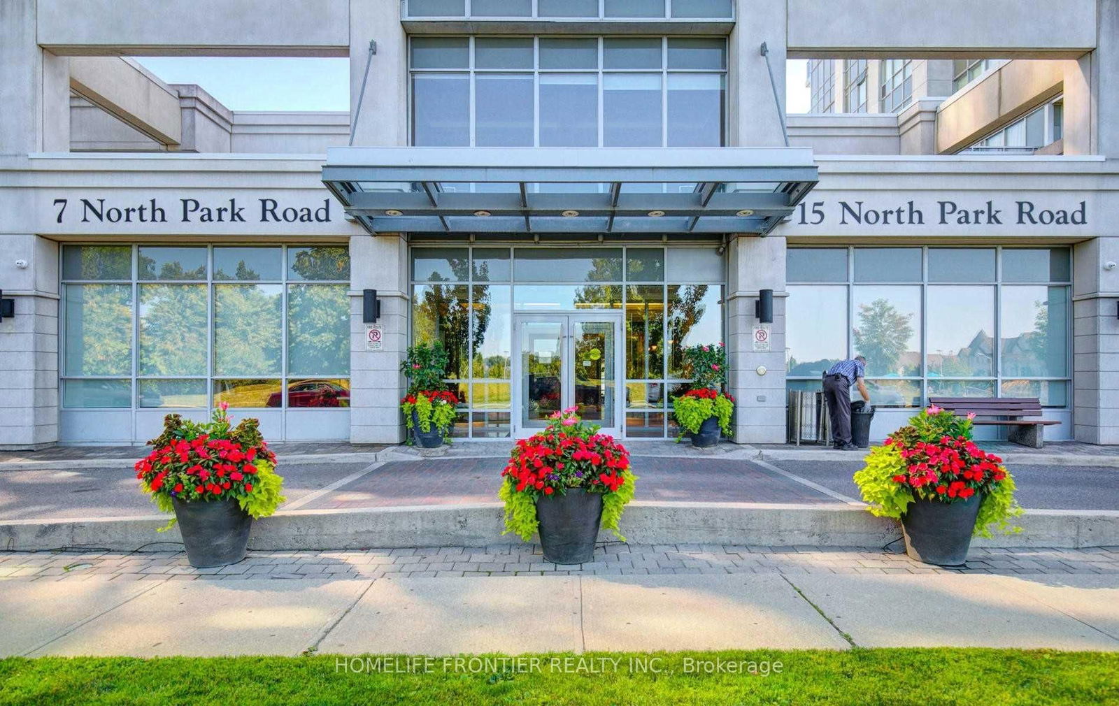 Condo for lease at 308-7 North park Road, Vaughan, Ontario, L4J 0C9 - Beverley Glen - MLS: N12242074