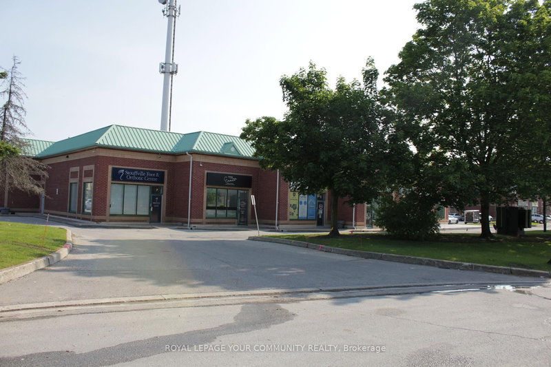 6 - 100 Ringwood Dr, Whitchurch-Stouffville, L4A 1A9 | Image 2