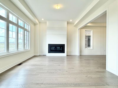 186 Leslie Richards St, Markham - Rural Markham image-0-4