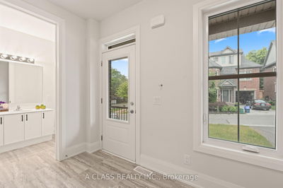 14 Deer Park Lane, Markham - Old Markham Village image-0-1