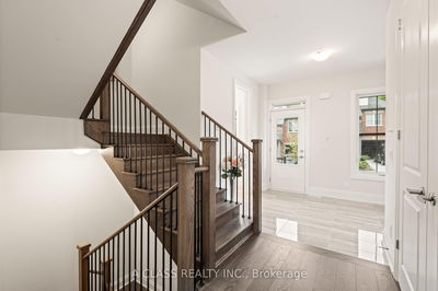 14 Deer Park Lane, Markham - Old Markham Village image-0-2