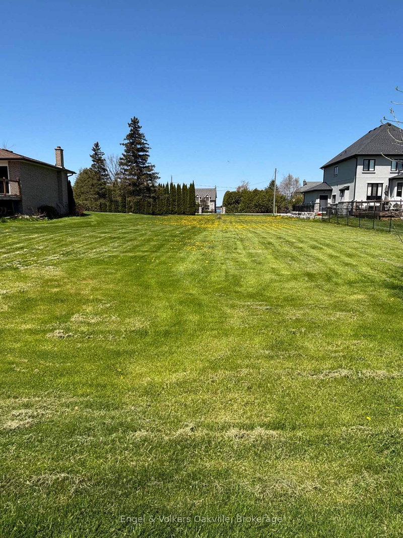 7657 Black River Rd, Georgina, L0E 1R0 | Image 3