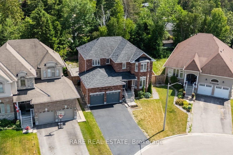 787 Freemont Crt, Innisfil, L9S 0K4 | Image 2