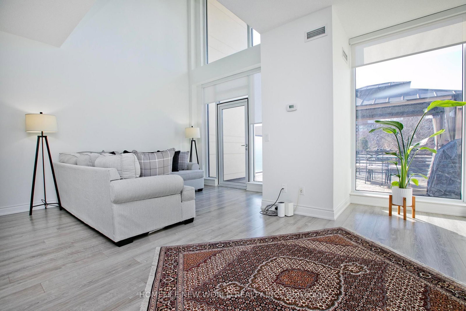 9618 Yonge Street, Unit TH 105 - Photo 16