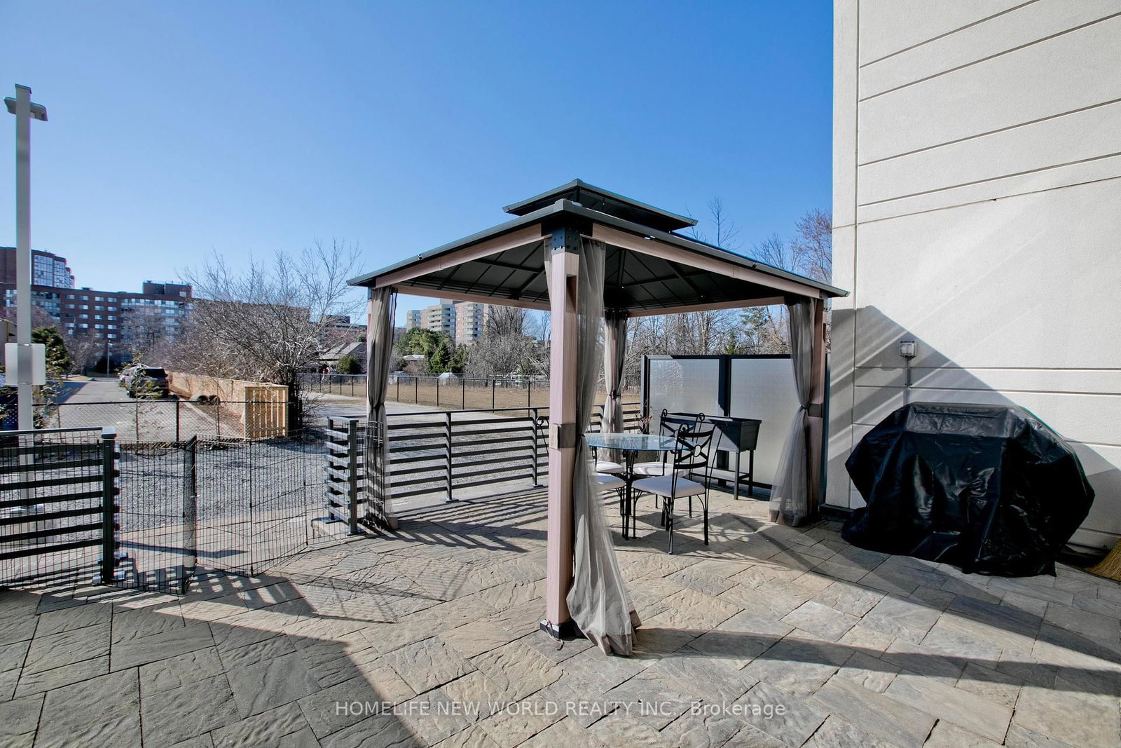 9618 Yonge Street, Unit TH 105 - Photo 20