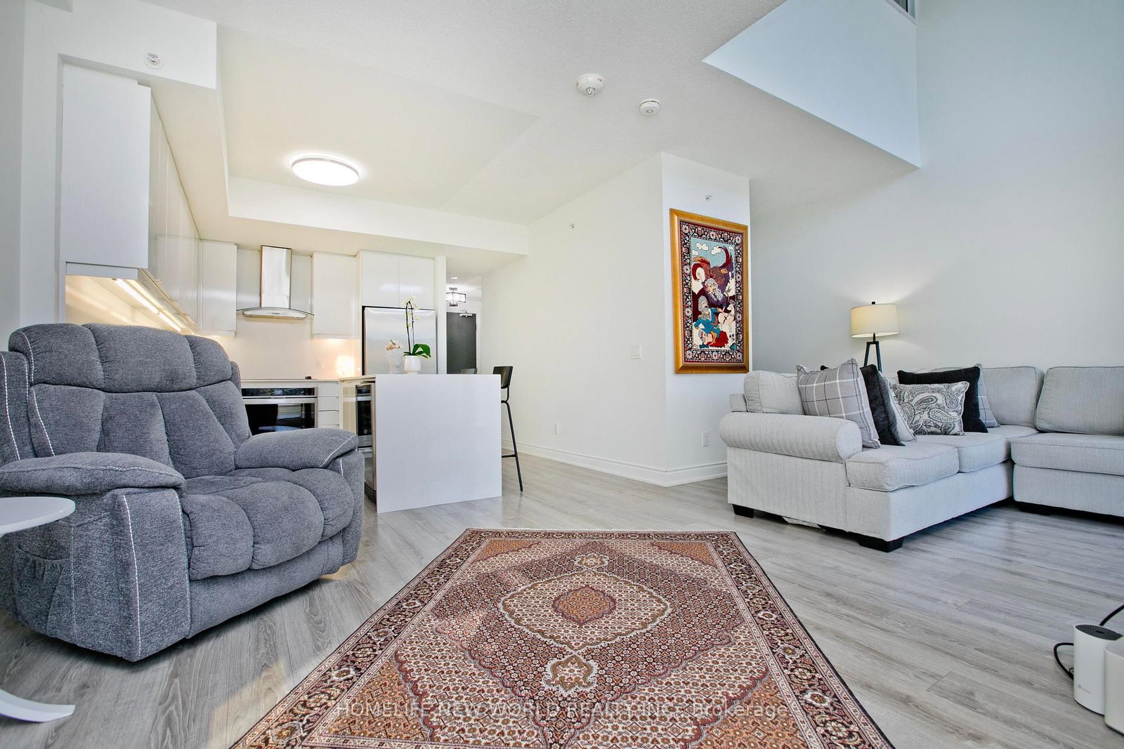 9618 Yonge Street, Unit TH 105 - Photo 7