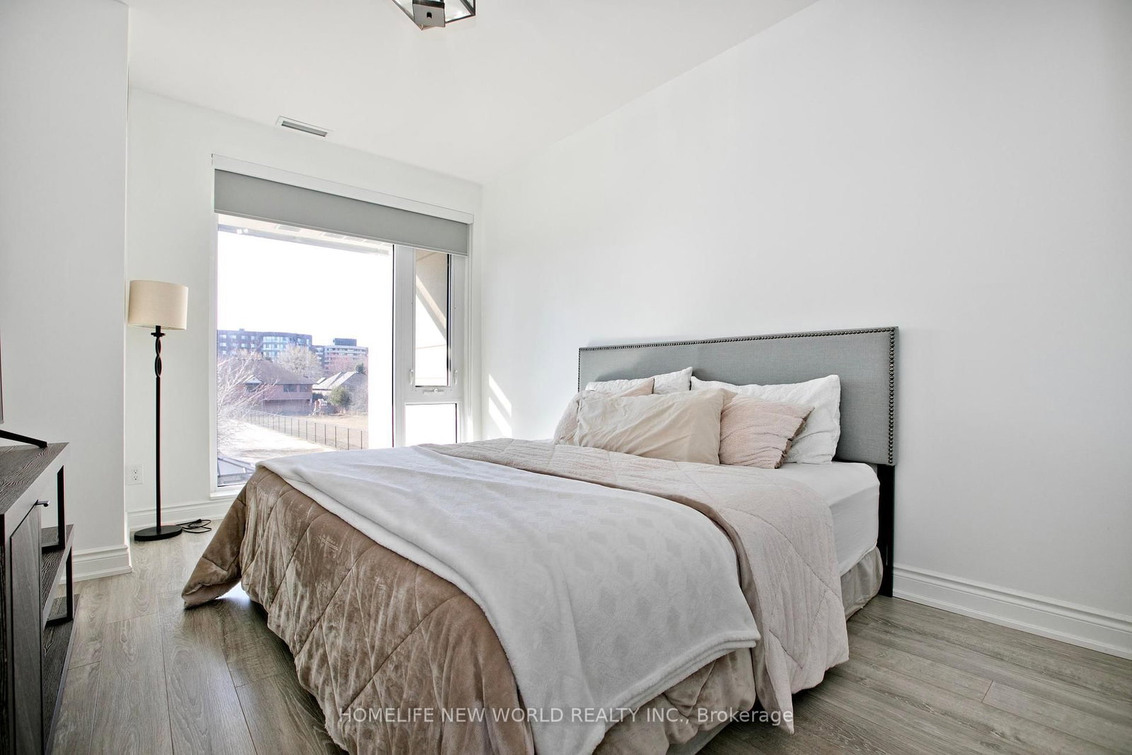 9618 Yonge Street, Unit TH 105 - Photo 8