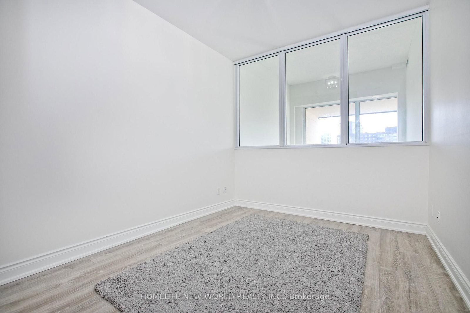 9618 Yonge Street, Unit TH 105 - Photo 9