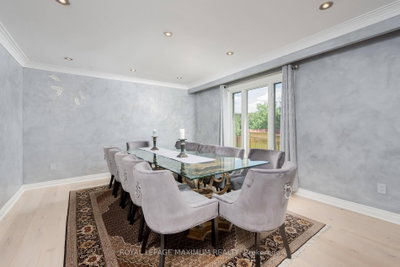 35 Lorengate Place — more photos