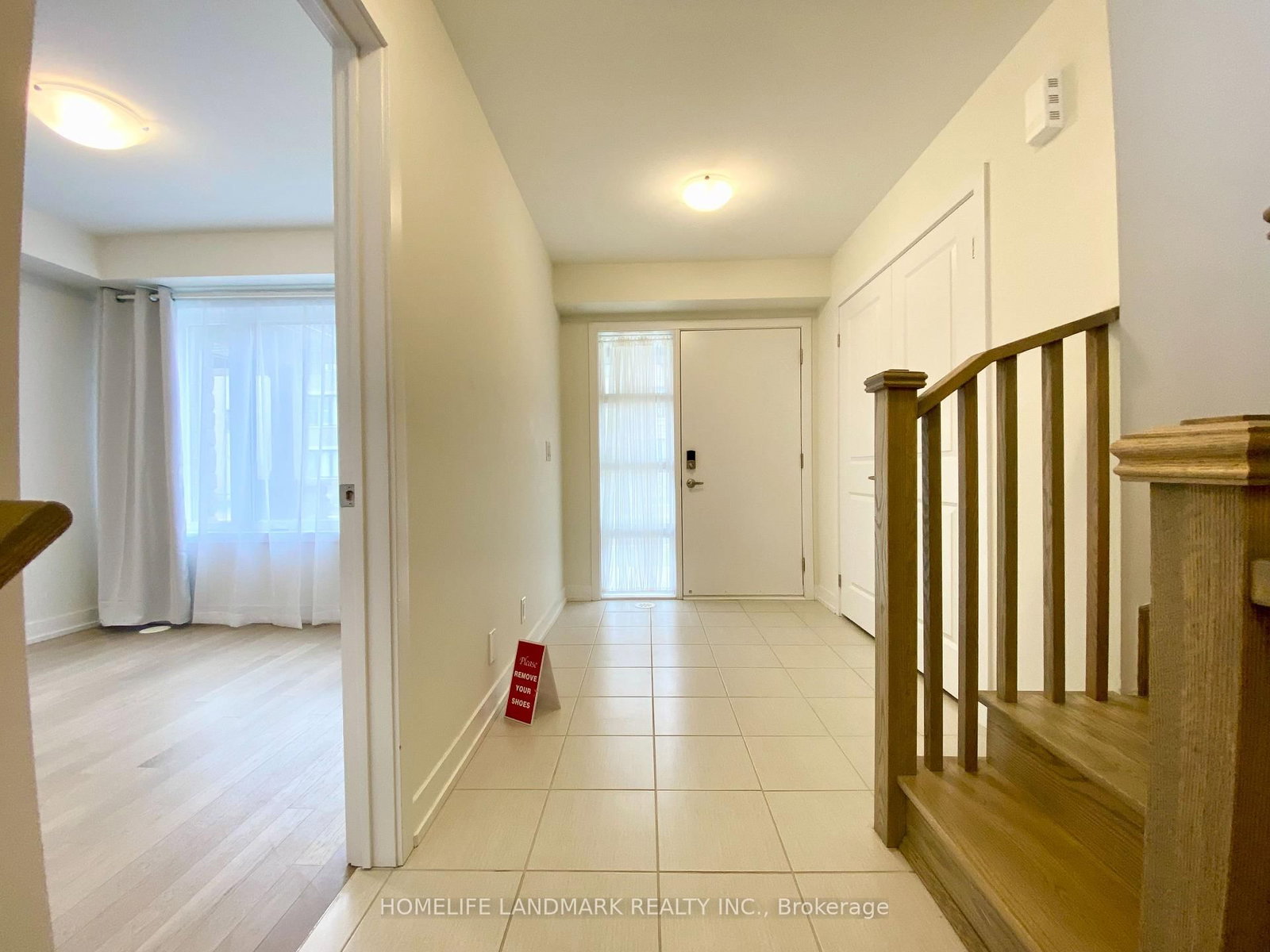 27 Guardhouse Crescent - Photo 3