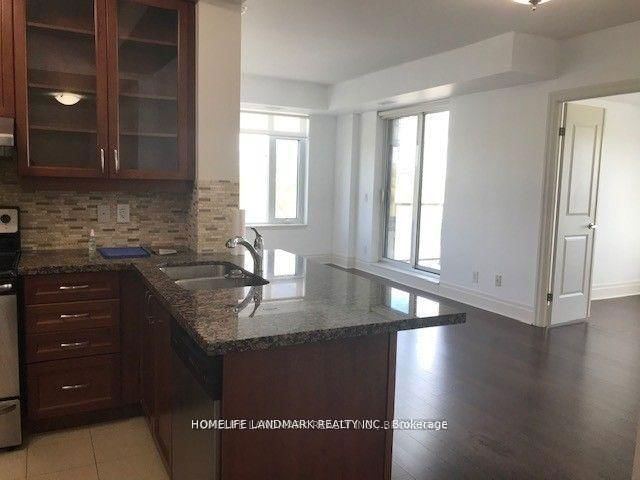 307 - 151 Upper Duke Crescent
