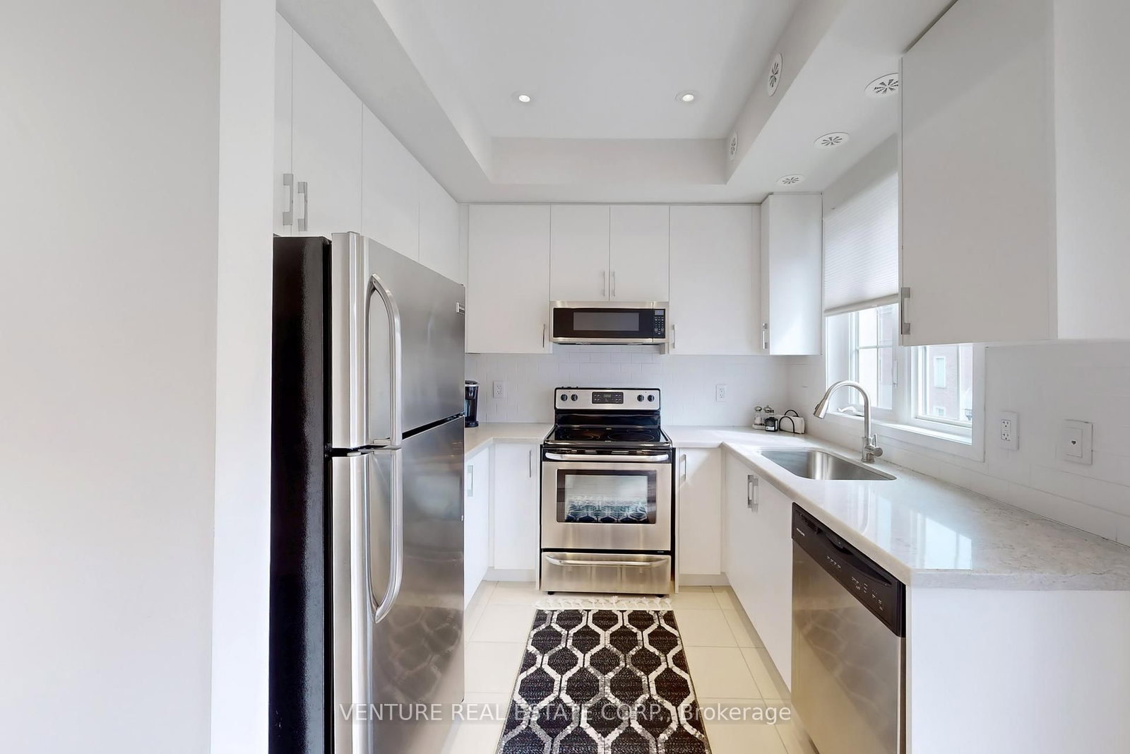 26 Bruce Street, Unit E11 - Photo 14