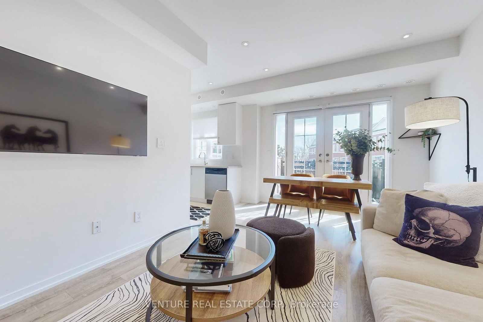 26 Bruce Street, Unit E11 - Photo 8