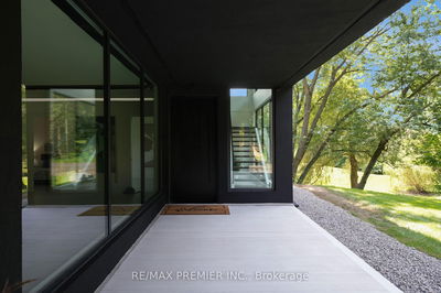 350 Kingscross Dr, King - King City image-0-3